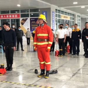 奋战在一线 两江新区渝高物业圆满完成火车北站春运服务保障任务 ... ... ...