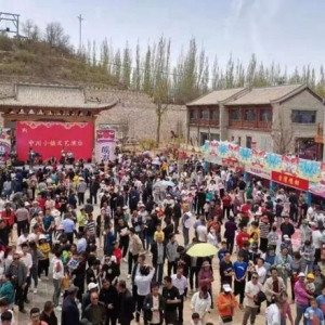 假日第一天，5万余人游新区