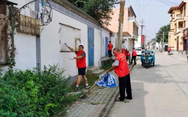 扮靓美丽乡村 新区人在行动