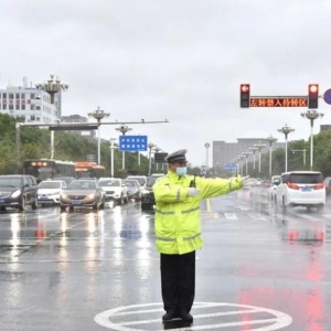 以雨为令 闻汛而动 烟台黄渤海新区全力迎战强降雨