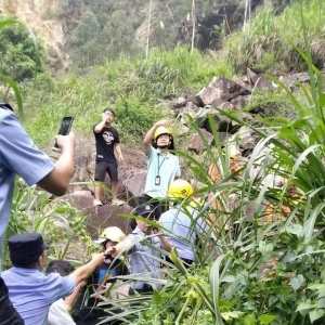 「视频」失联67小时坠落百米山崖！她靠这一举动最终获救