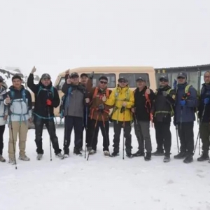 靠着雪山搞文旅