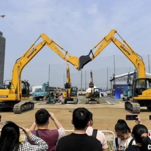 中国工程机械产业规模持续壮大 智能化、绿色化转型全面提速 ...