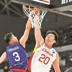 青岛队中锋杨瀚森今年不参加NBA选秀