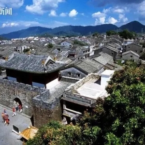 深圳知名古城城墙突发坍塌 景区已临时关闭