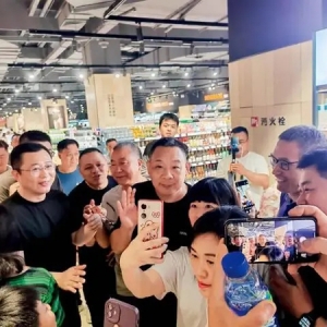 永辉称关闭20%门店是传闻，胖东来：暂无调改第三店计划