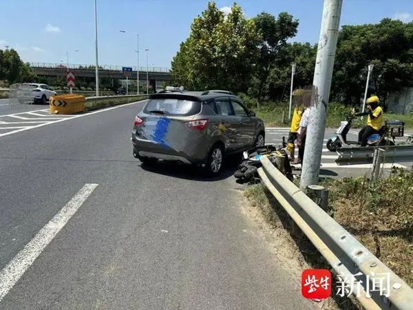 全责！以为电动车速度慢可以超越，没想到直接右转撞上了